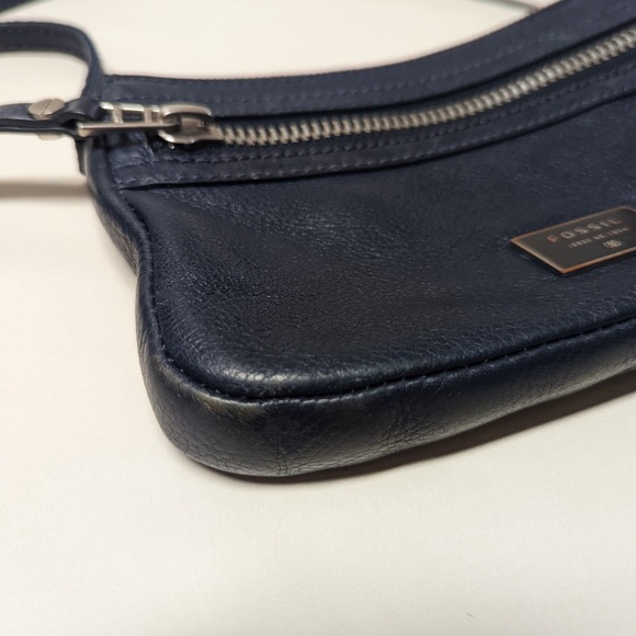 Fossil Navy Leather Crossbody Bag - Picture 3 of 8